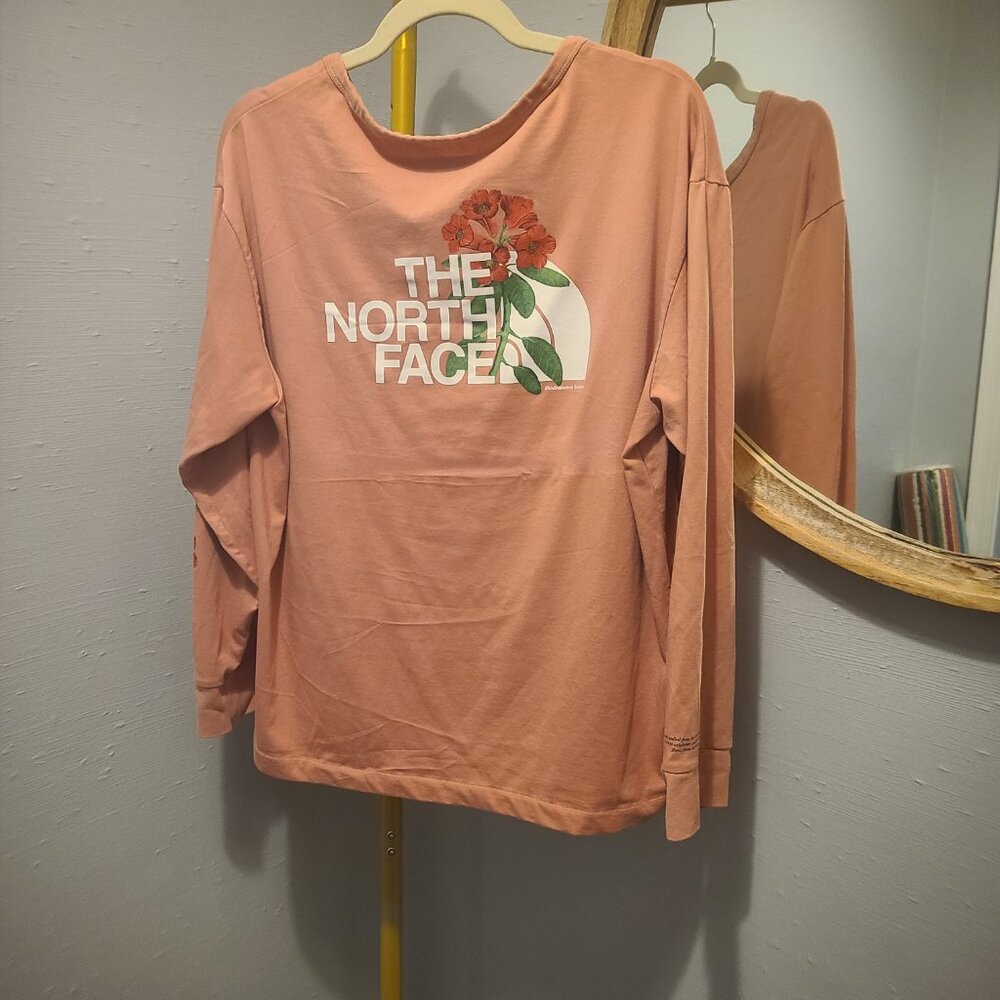 The North Face Women's Long sleeve Pink Logo Shirt with Flowers- XL - Picture 4 of 7